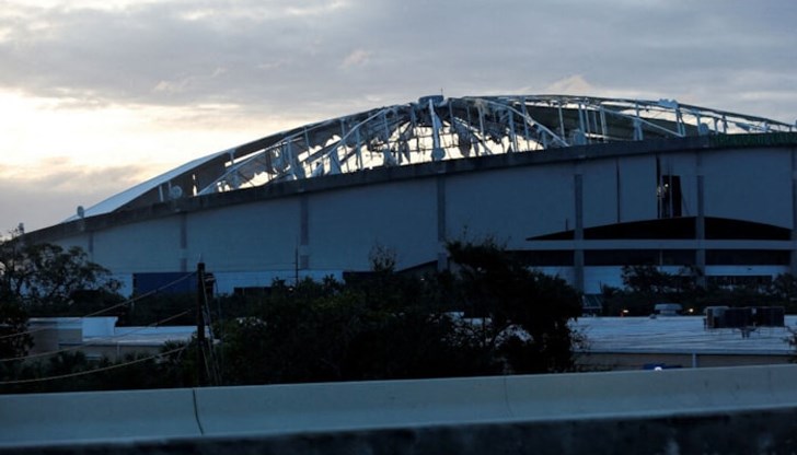 Подготовката за новия бейзболен сезон е под въпрос след нанесените щети Подготовката за новия бейзболен сезон е под въпрос след нанесените щети