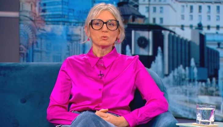 Вторият медицински хеликоптер пристига със закъснение през януари Вторият медицински хеликоптер пристига със закъснение през януари