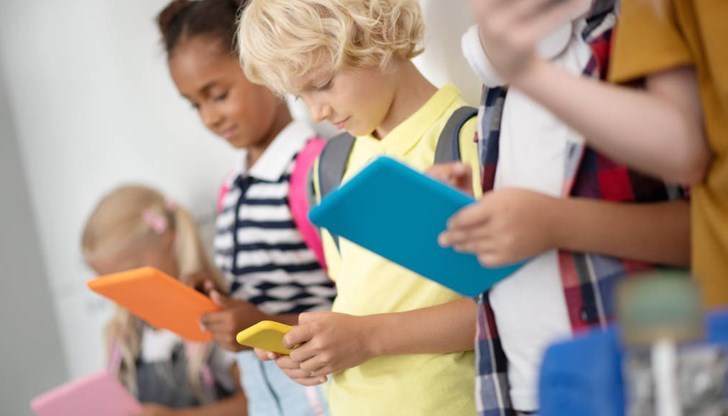 Социалните мрежи са изправени пред строги регулации Социалните мрежи са изправени пред строги регулации