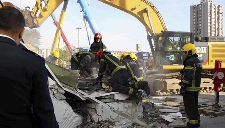 Гражданите искат отговори за трагедията Гражданите искат отговори за трагедията