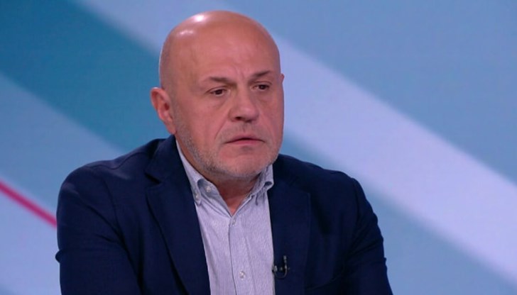 ГЕРБ-СДС отклонява искането на ПП-ДБ за санитарен кордон около Пеевски ГЕРБ-СДС отклонява искането на ПП-ДБ за санитарен кордон около Пеевски