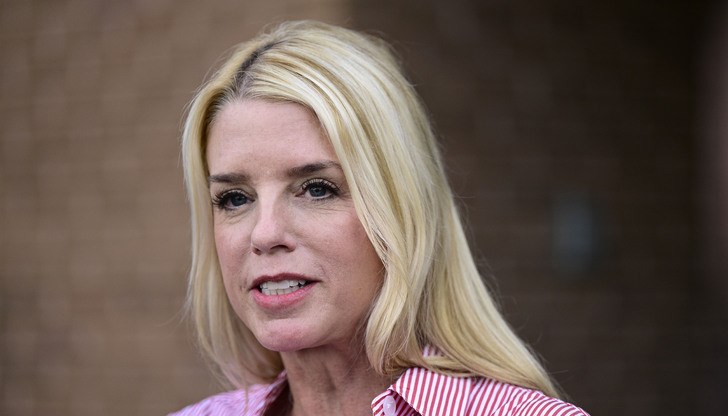 Бонди е защитавала Тръмп в процеса за импийчмънт Бонди е защитавала Тръмп в процеса за импийчмънт