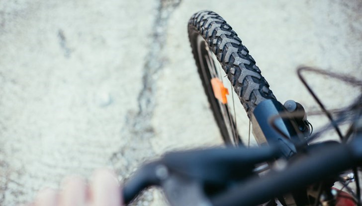 Велосипедист е с опасност за живота Велосипедист е с опасност за живота