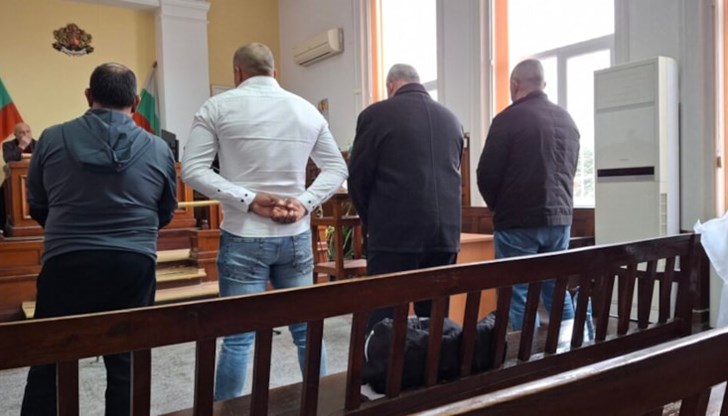 Над 20 свидетели потвърдиха схемата за купуване на гласове Над 20 свидетели потвърдиха схемата за купуване на гласове