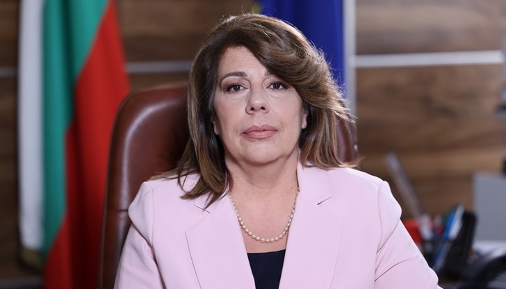 Държавата и местните власти обединяват усилията си в борбата с водната криза Държавата и местните власти обединяват усилията си в борбата с водната криза