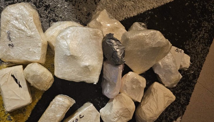 Открити са големи количества с наркотици