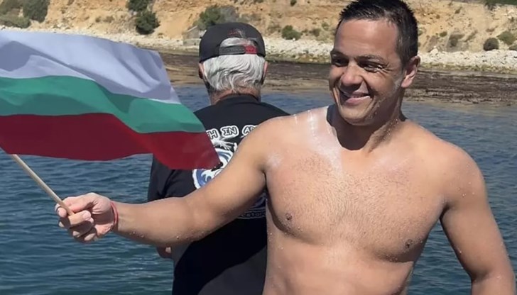 Бургазлията с исторически маратон между Молокай и Оаху Бургазлията с исторически маратон между Молокай и Оаху