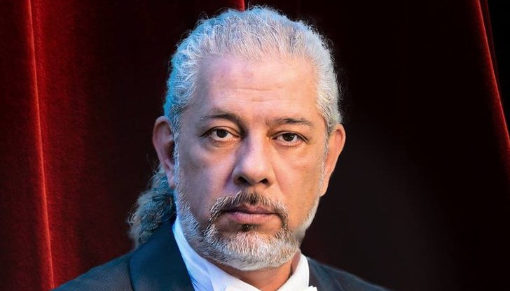 Лозанов с остра критика към протестите пред Народния театър Лозанов с остра критика към протестите пред Народния театър