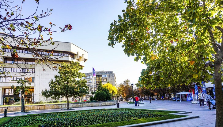 Като дялово разпределение обявите в Русе са 3 на сто Като дялово разпределение обявите в Русе са 3 на сто