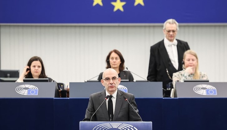 Разгорещени дебати в европарламента относно военната помощ за Украйна Разгорещени дебати в европарламента относно военната помощ за Украйна