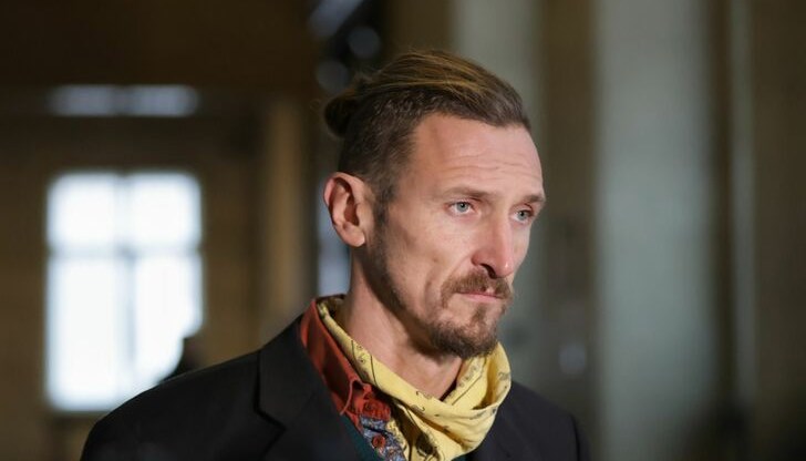 Актьорът бе под "домашен арест" след шофиране в нетрезво състояние Актьорът бе под "домашен арест" след шофиране в нетрезво състояние