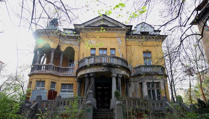 Технологичният гигант цялостна реставрация на историческата сграда Технологичният гигант цялостна реставрация на историческата сграда