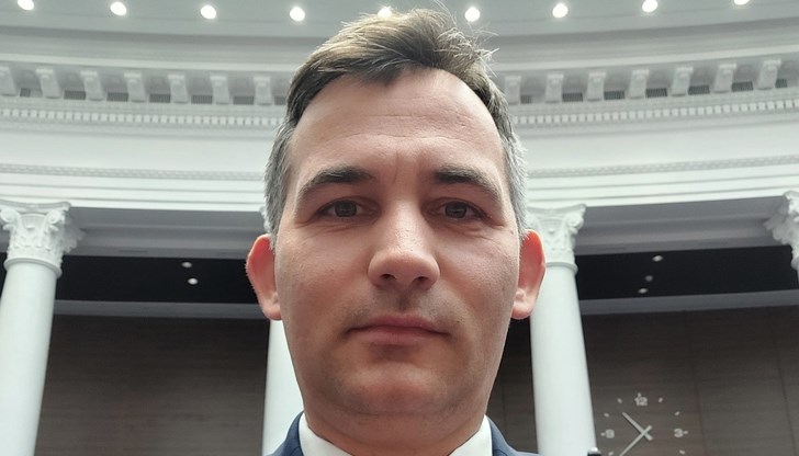 Депутатът апелира за вземане на съвременни технологични решения при ремонта на булеварда Депутатът апелира за вземане на съвременни технологични решения при ремонта на булеварда