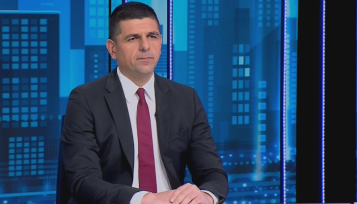 Депутат от ПП-ДБ настоява за ясна позиция на ГЕРБ спрямо Пеевски Депутат от ПП-ДБ настоява за ясна позиция на ГЕРБ спрямо Пеевски