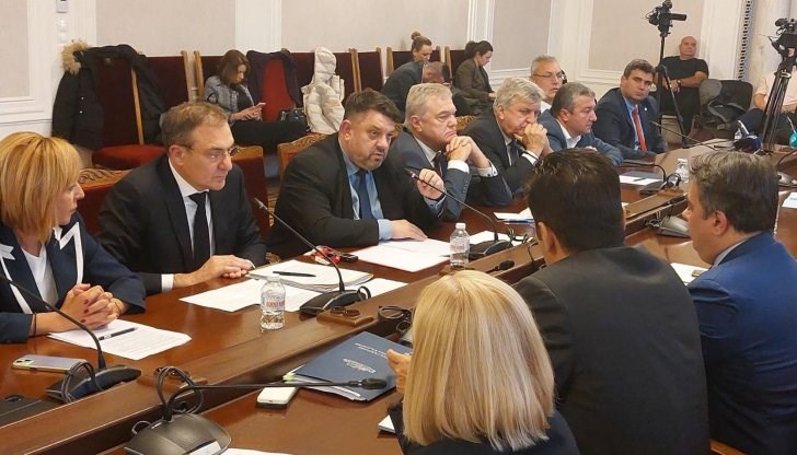 Представители на БСП - ОБЕДИНЕНА ЛЕВИЦА и ПП-ДБ проведоха среща Представители на БСП - ОБЕДИНЕНА ЛЕВИЦА и ПП-ДБ проведоха среща