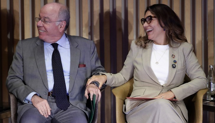 Мъск отговори с присмех в социалната мрежа "Екс" Мъск отговори с присмех в социалната мрежа "Екс"