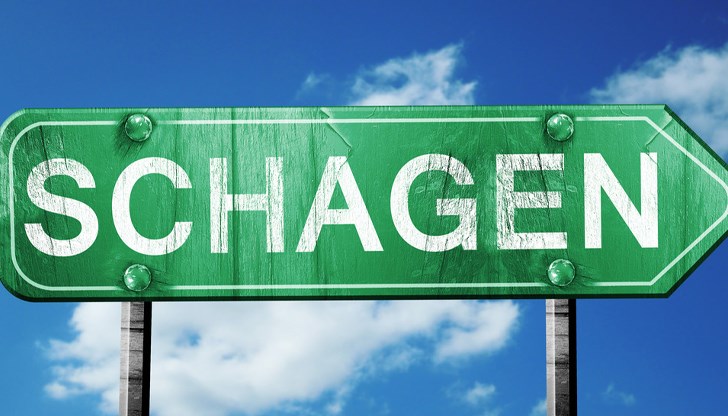 "Куриер": Австрия се отказва от правото си на вето и отваря пътя за двете държави "Куриер": Австрия се отказва от правото си на вето и отваря пътя за двете държави