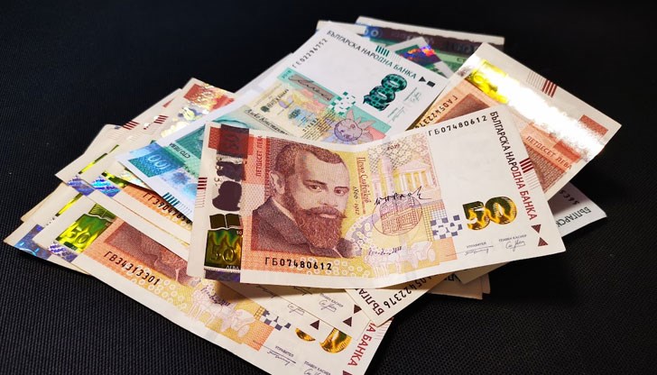 Кой е секторът със средна заплата от над 5 000 лева Кой е секторът със средна заплата от над 5 000 лева