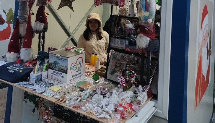 Коледна къщичка №3 очаква хора с добри сърца