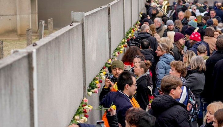 Двойна годишнина в Берлин припомня уроците на историята Двойна годишнина в Берлин припомня уроците на историята