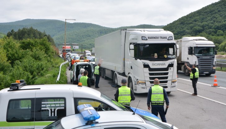 Няколко институции правят проверки за скорост, товари и почивки Няколко институции правят проверки за скорост, товари и почивки