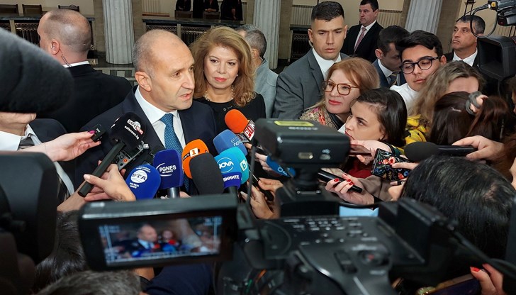 Държавният глава и вицепрезидентът присъстваха на откриването на НС Държавният глава и вицепрезидентът присъстваха на откриването на НС