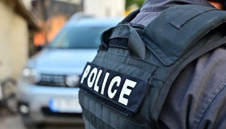 19-годишен стреля при опит за обир на игрална зала в Кубрат 19-годишен стреля при опит за обир на игрална зала в Кубрат