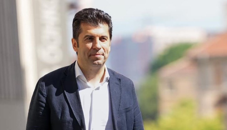 Ветропоказателят се върти според посоката на вятъра Ветропоказателят се върти според посоката на вятъра