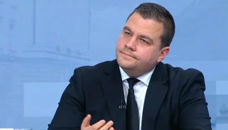 Силви Кирилов е изходът от блокажа на парламента. Избере ли се той, парламентът ще заработи