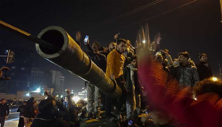 Бунтовническите сили обявиха "края на тиранията"