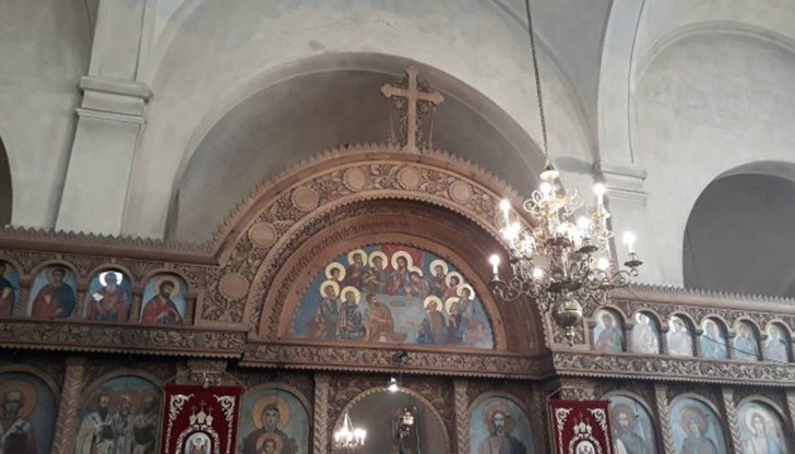 Левицата предупреждава за опасност от нов църковен разкол Левицата предупреждава за опасност от нов църковен разкол