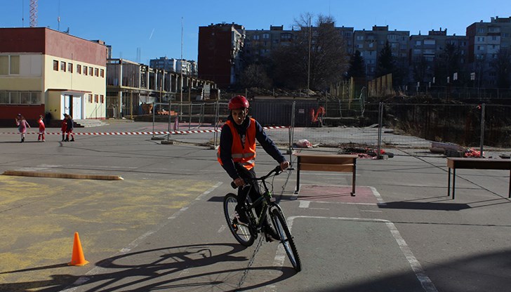 Мащабна инициатива за пътна безопасност събра 150 ученици