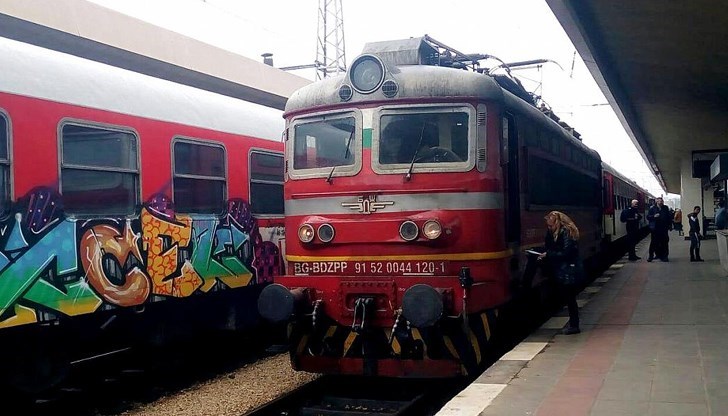 Лошото време създаде проблеми в железопътния транспорт Лошото време създаде проблеми в железопътния транспорт