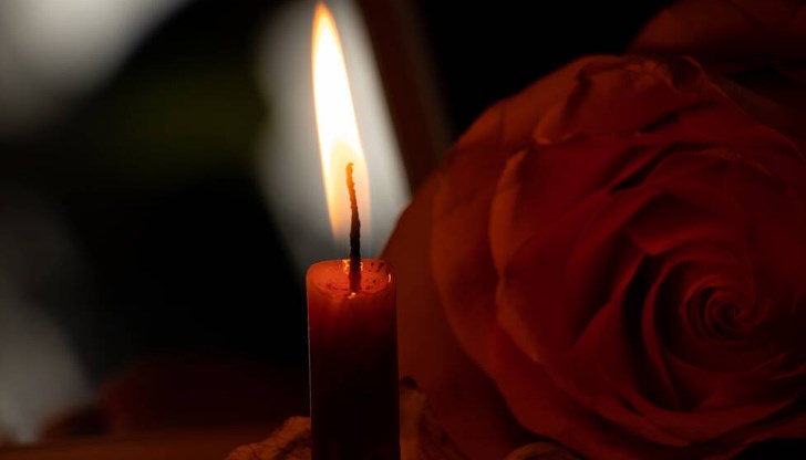 Градът е в траур, коледните светлини ще останат изключени Градът е в траур, коледните светлини ще останат изключени