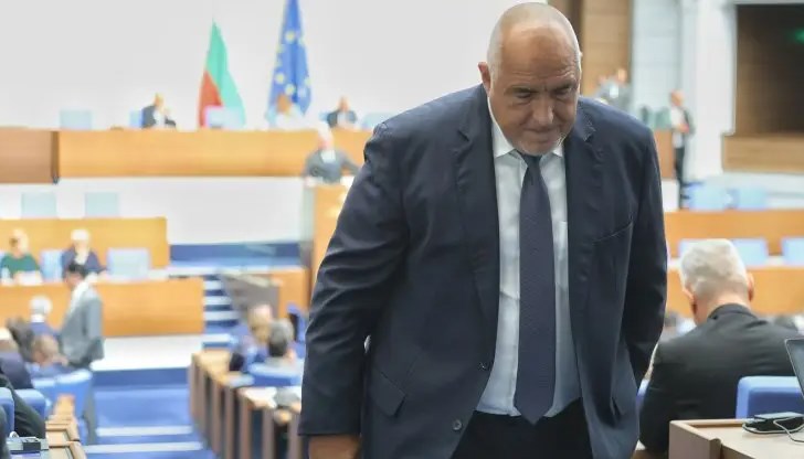 ГЕРБ, ПП-ДБ и БСП евентуално ще стигнат до кабинет