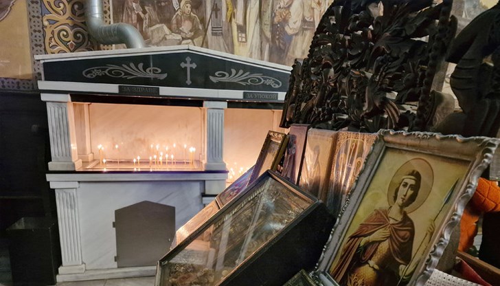 Имен ден празнуват Мина, Ермоген и Евграф