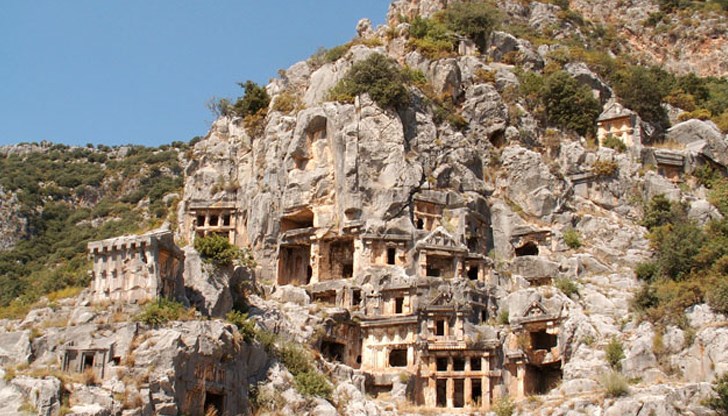 Учени се надяват да намерят доказателства в древен саркофаг Учени се надяват да намерят доказателства в древен саркофаг