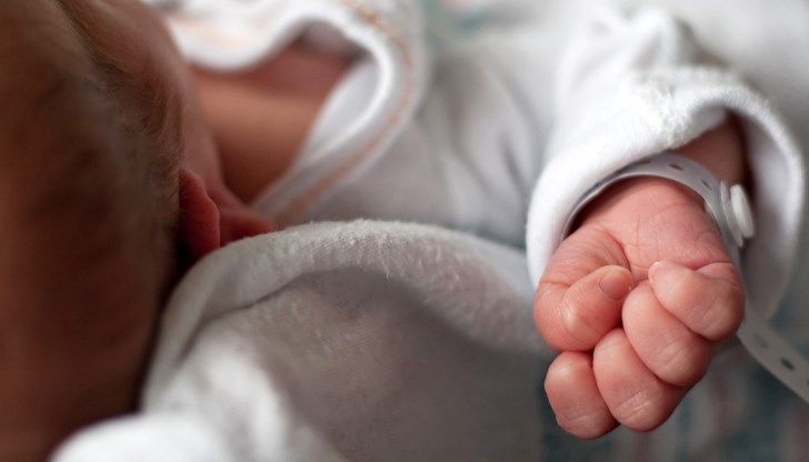 Гръцката полиция разследва случай с българка, родила без самоличност