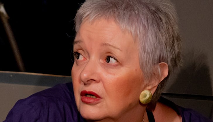 Актриса, музиканти, лекар и фолклорни изпълнители получават отличието на Никулден Актриса, музиканти, лекар и фолклорни изпълнители получават отличието на Никулден