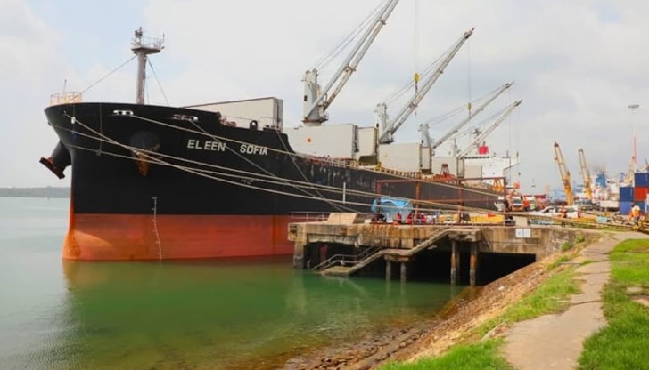 50 хиляди долара дълг спряха плавателния съд в Момбаса 50 хиляди долара дълг спряха плавателния съд в Момбаса