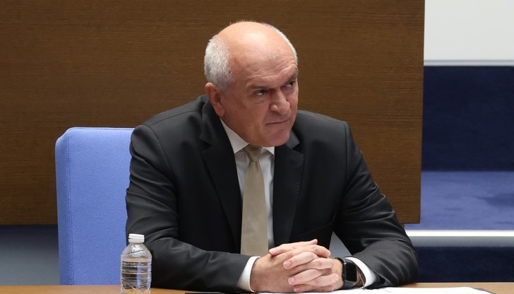 Пет министри ще участват в първия парламентарен контрол на 51-ото Народно събрание