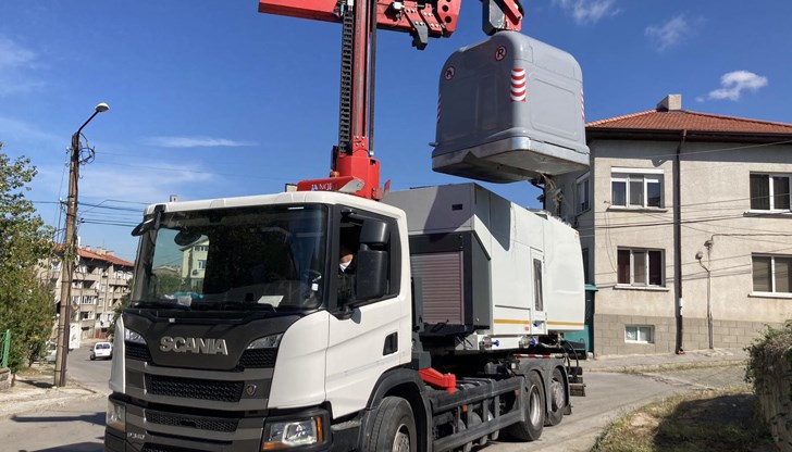 Денонощен телефон приема сигнали за нередности Денонощен телефон приема сигнали за нередности