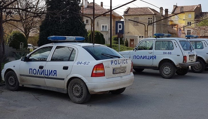 Мъжът седнал отново зад волана, въпреки че книжката му вече била на трупчета Мъжът седнал отново зад волана, въпреки че книжката му вече била на трупчета