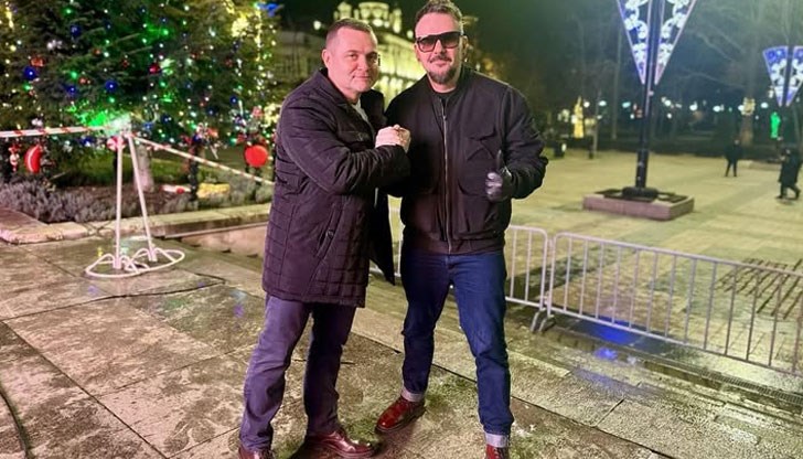 Празничната програма на площад "Свобода" започва в 22:55 часа Празничната програма на площад "Свобода" започва в 22:55 часа