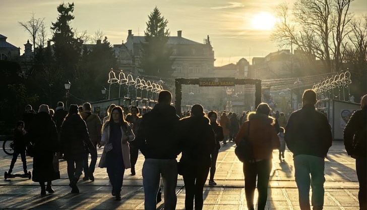 Вятърът ще разсее облаците, но ще застудее Вятърът ще разсее облаците, но ще застудее
