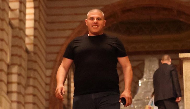 Бившият експерт във финансовото министерство получи най-тежката мярка за неотклонение по три обвинения Бившият експерт във финансовото министерство получи най-тежката мярка за неотклонение по три обвинения