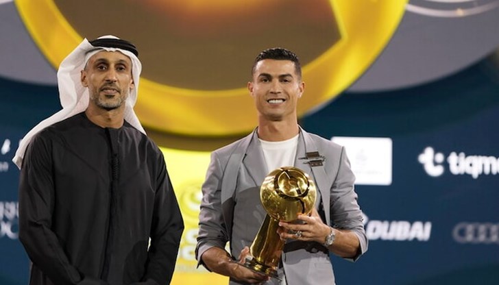 39-годишният нападател на Ал-Насър спечели Globe Soccer Awards за втора поредна година