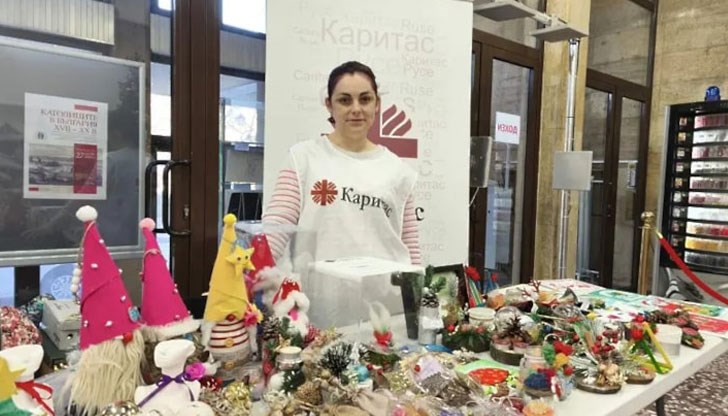 Коледните базари отварят врати в Русе и Варна Коледните базари отварят врати в Русе и Варна