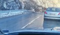 Опасност от падащи камъни по пътищата в Смолянско