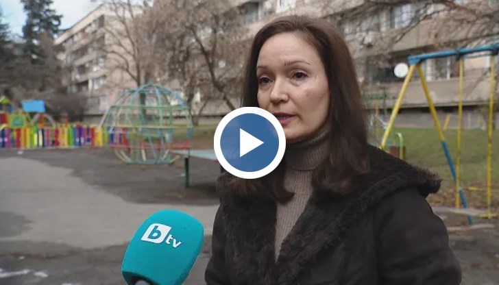 Ирина установява, че докато ражда в една болница, в друга я преглеждат